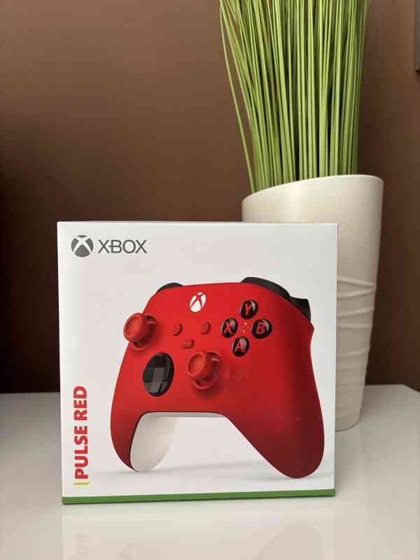 Xbox Wireless Controller (PULSE RED) - NOVÝ + záruka