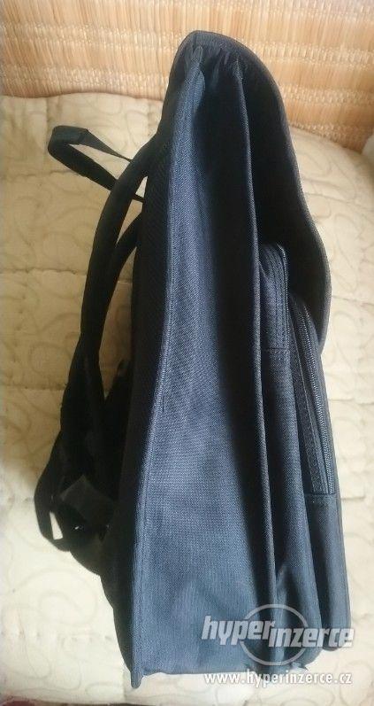 "UMATES" nový batoh na notebook 17" - foto 1