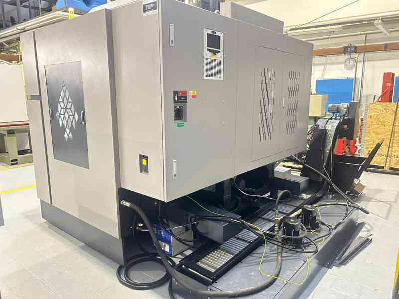 Vertikální obráběcí centrum GM-V855 - foto 3