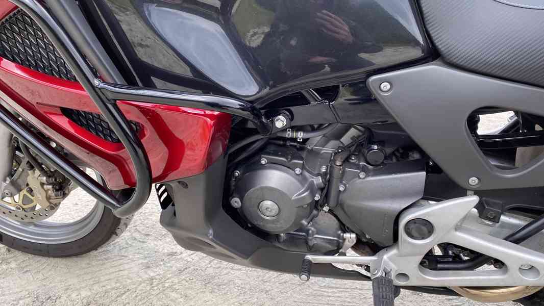 Honda XL 1000V Varadero / 3x kufry, doplňky, super stav - foto 10