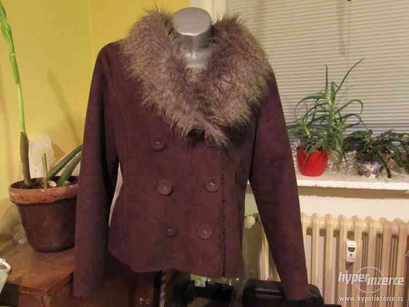 zimní velurový krátký kabátek - foto 1