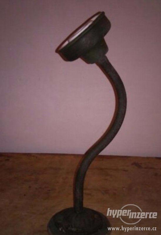 Starožitná kovová lampička - foto 1