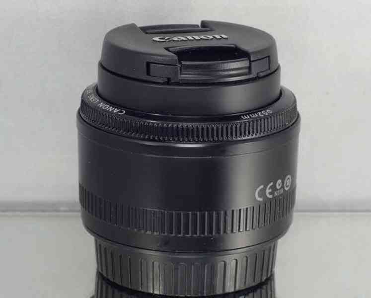 Canon EF 50mm f/1.8 II *full-frame Pevný Objektiv* - foto 6