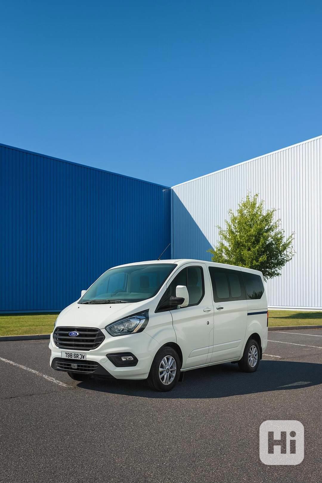 Pronájem mikrobusu Ford Custom - foto 1