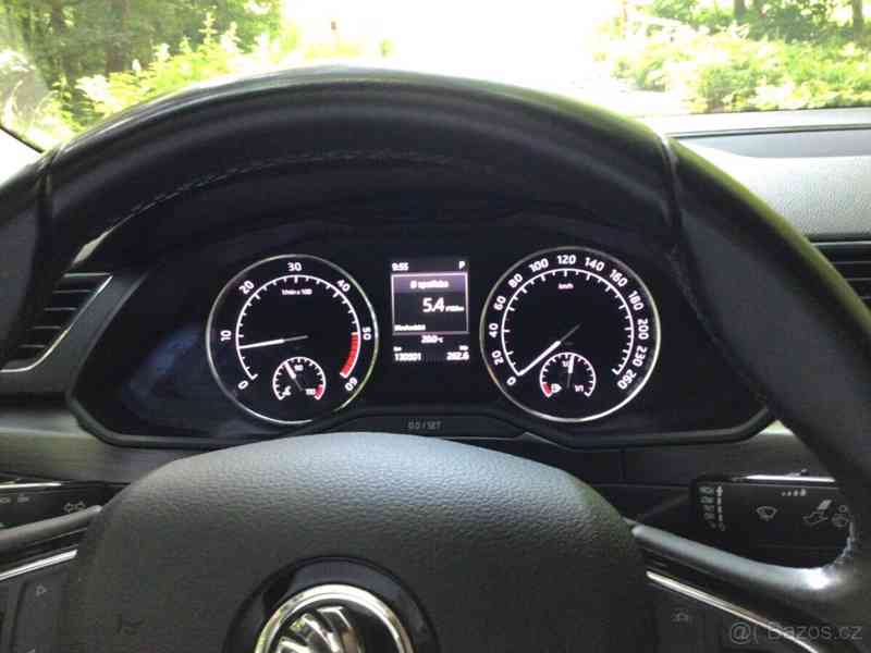 Škoda Superb 2,0   TDI, 110 KW, DSG - foto 5