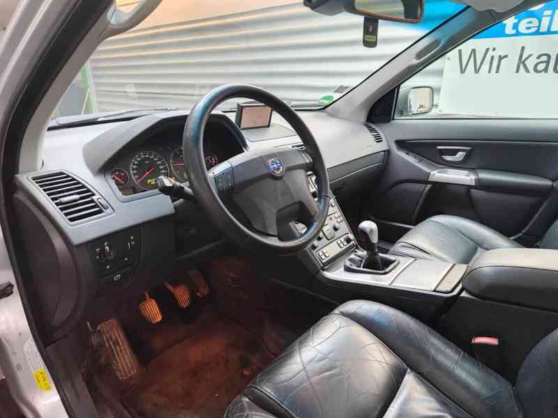 Volvo XC90 D5 Summum 136kw - foto 28