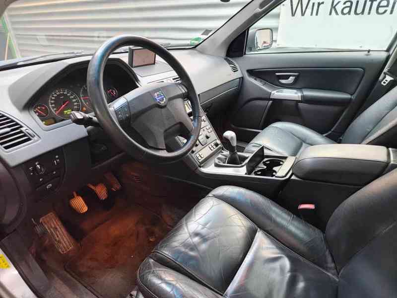 Volvo XC90 D5 Summum 136kw - foto 42
