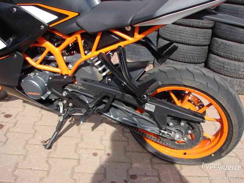 KTM RC 125 r.v.2016 (1.Maj.serv.kníž.) Koup.ČR - foto 8
