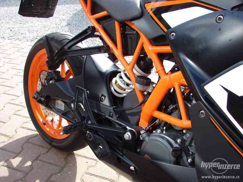 KTM RC 125 r.v.2016 (1.Maj.serv.kníž.) Koup.ČR - foto 9