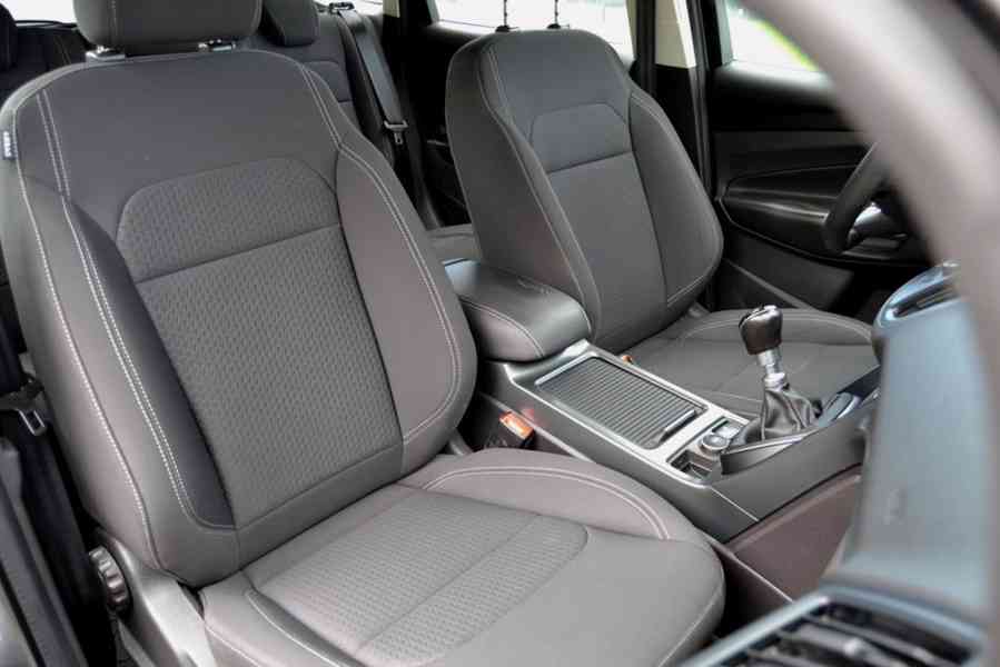 Ford Kuga 2.0 TDCi 110kW Cool&Connect 4x4 - foto 14