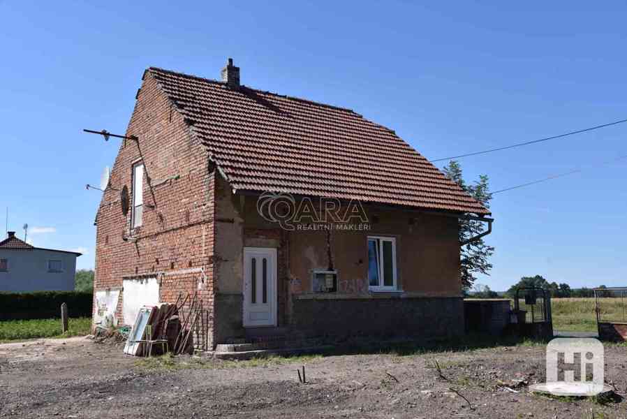 Malý domek na okraji obce Vrdy-Zbyslav u  Čáslavi - foto 13