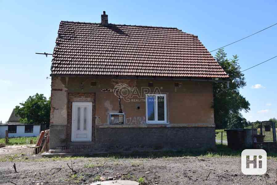 Malý domek na okraji obce Vrdy-Zbyslav u  Čáslavi - foto 14
