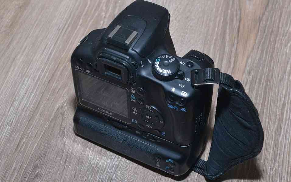 Canon EOS 1000D **APS-C CMOS battery grip 6300 Exp - foto 5