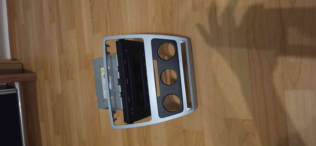 Autoradio + ramecek oktavia II - foto 6