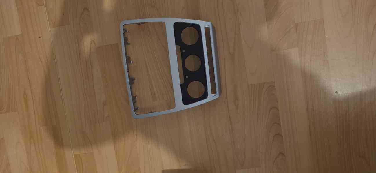 Autoradio + ramecek oktavia II - foto 2