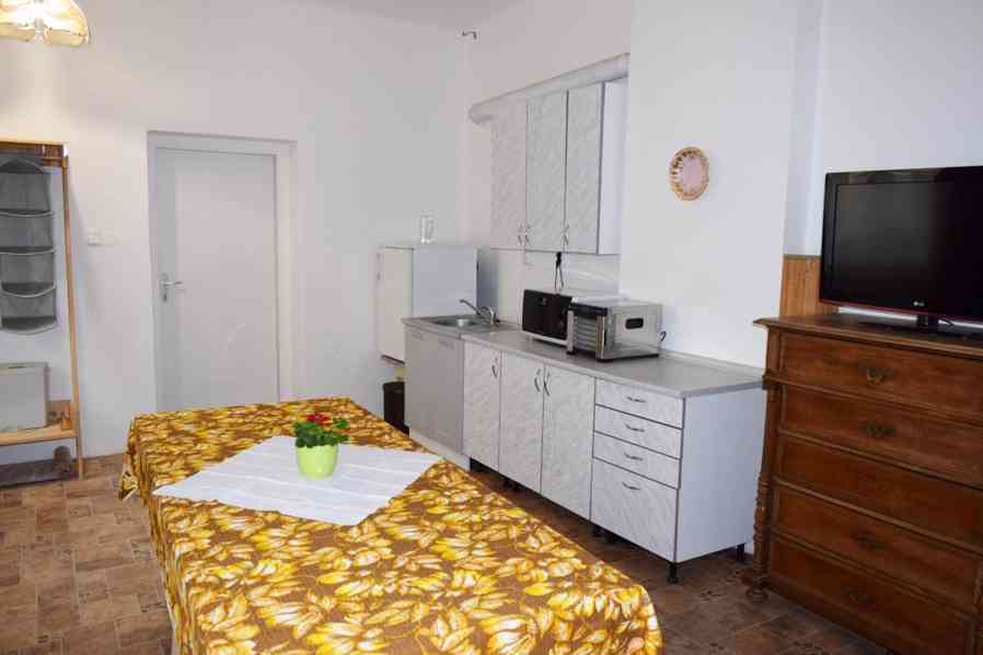 Prodej rodinného domu v centru Dvora Králové n.L. - foto 6