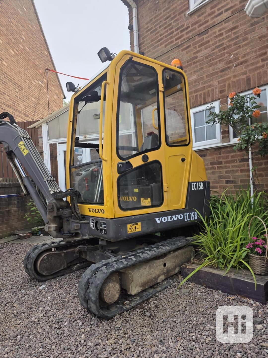 Bagr VOLVO EC15B - foto 1
