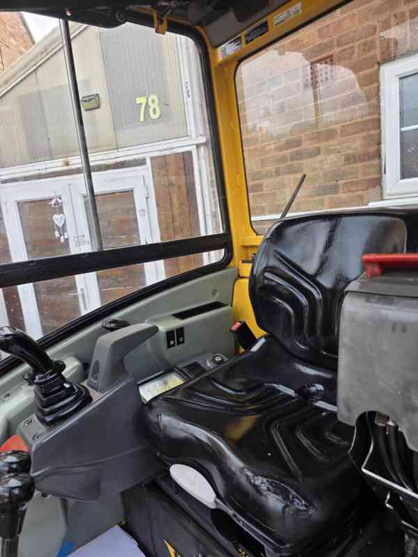 Bagr VOLVO EC15B - foto 11