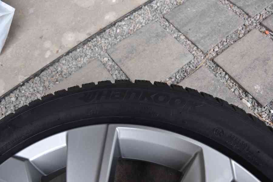 Š.Fabia IV/VW Polo.S.Ibiza -NOVÁ zimní ALU sada 215/45R17 - foto 8