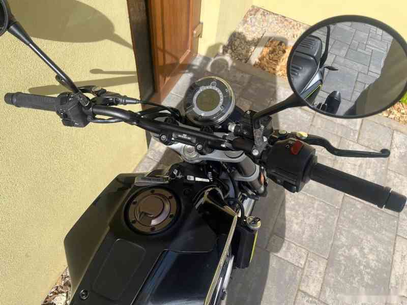 Husqvarna Svartpilen 401 - foto 6