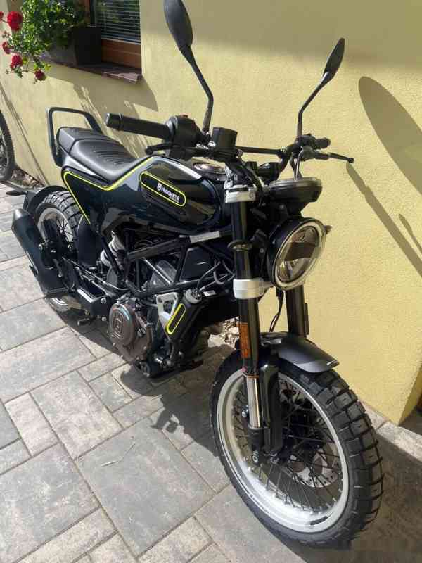 Husqvarna Svartpilen 401 - foto 3