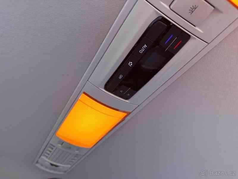 Volkswagen Multivan 2,0   HL BiTDI 4Motion, ČR - foto 20