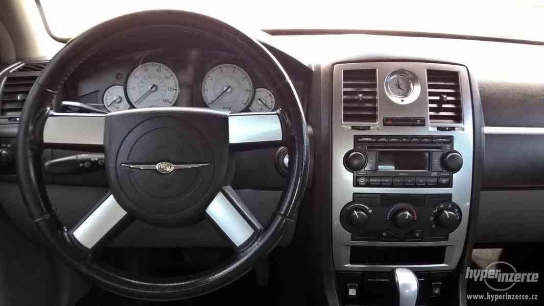 Chrysler 300C LPG 3,5i 186kW - foto 14