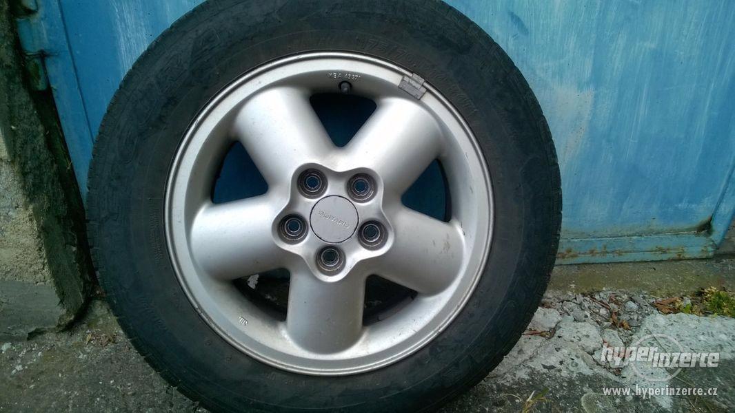 letní pneu 175/70 R14 +alu disky Subaru impreza GF - foto 1