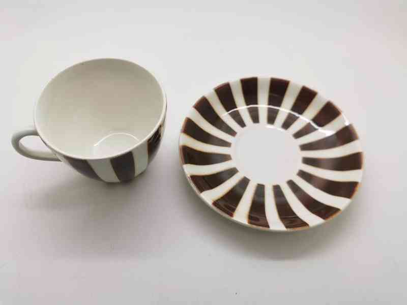 Stylový hrnek s hnědými pruhy Brusel Ditmar Urbach Teplice - foto 3