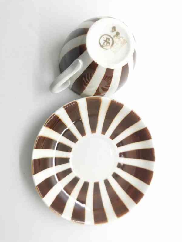 Stylový hrnek s hnědými pruhy Brusel Ditmar Urbach Teplice - foto 4