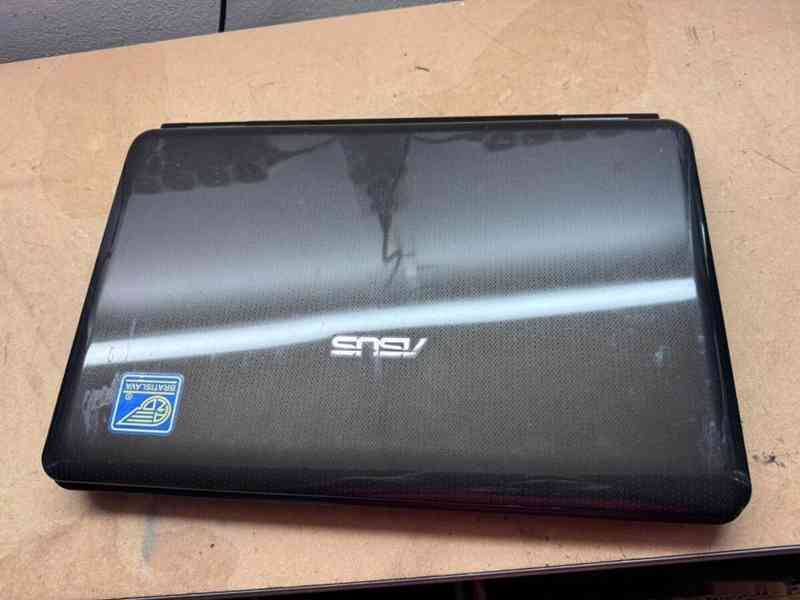 Predám pokazený notebook na náhradné diely zn.Asus x5dab. - foto 4