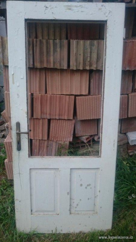 Prodám staré dřevěné dveře - foto 1