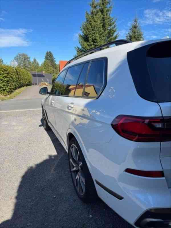 BMW X7 3,0   M50d - foto 7