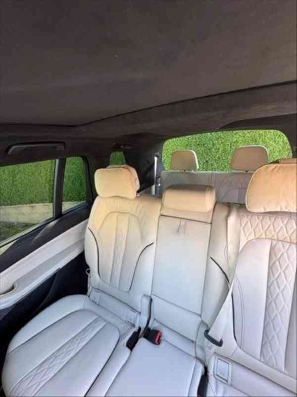 BMW X7 3,0   M50d - foto 19