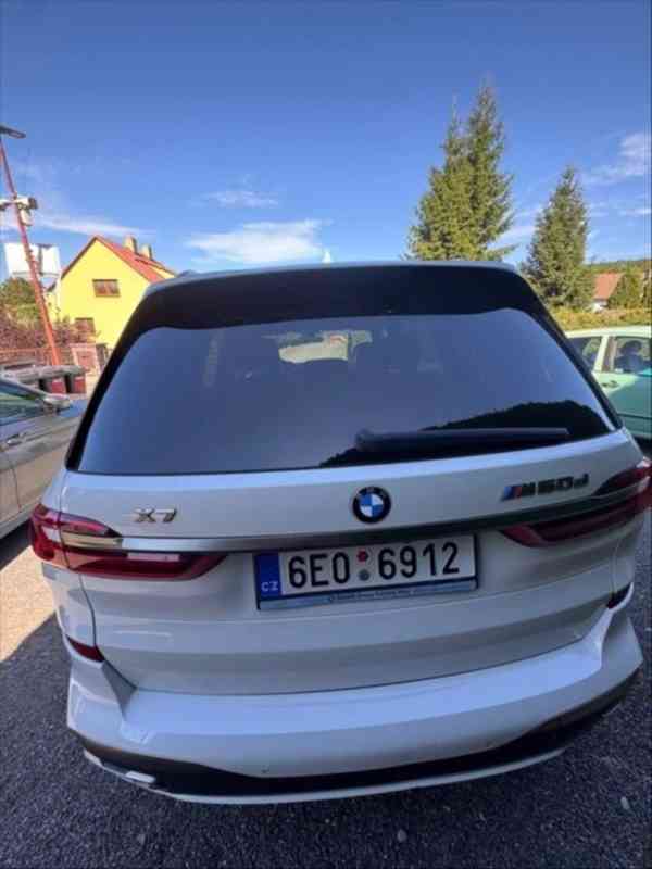 BMW X7 3,0   M50d - foto 9