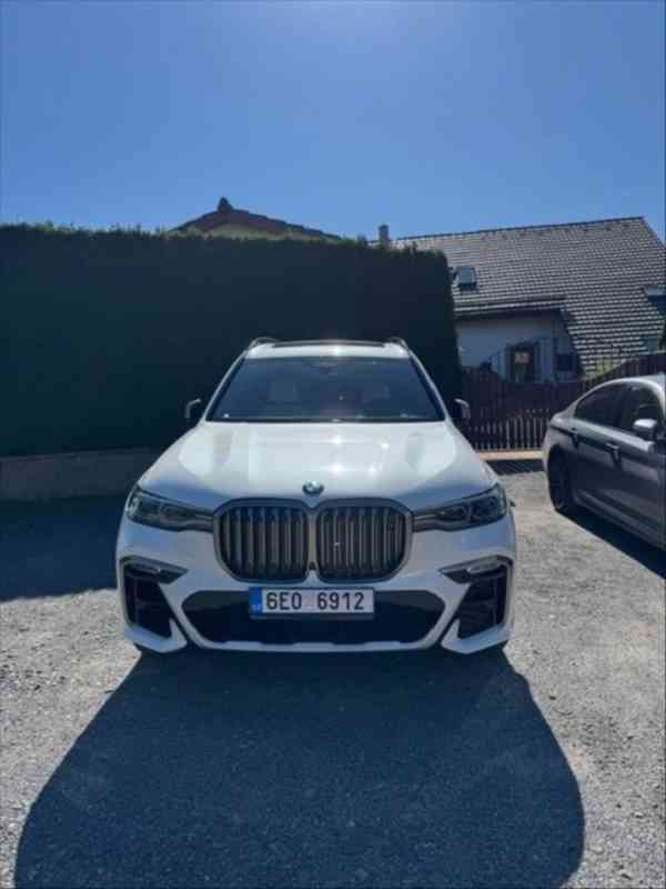 BMW X7 3,0   M50d - foto 2