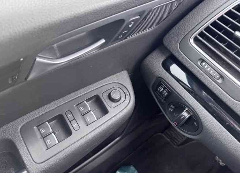 Volkswagen Sharan Highline 2.0 TDI 110kw - foto 13