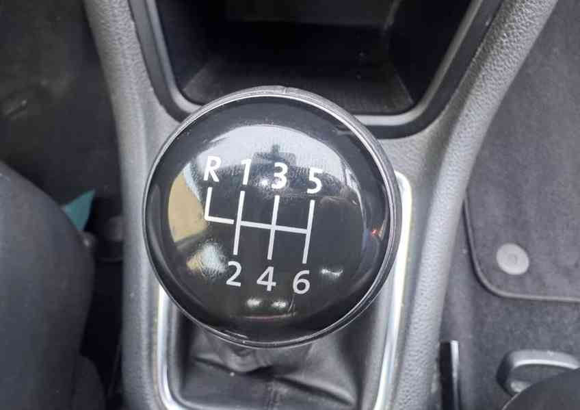 Volkswagen Sharan Highline 2.0 TDI 110kw - foto 12