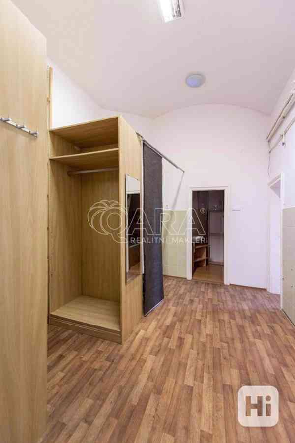 Reprezentativní kanceláře o třech místnostech 117m2 v centru Prahy - foto 15
