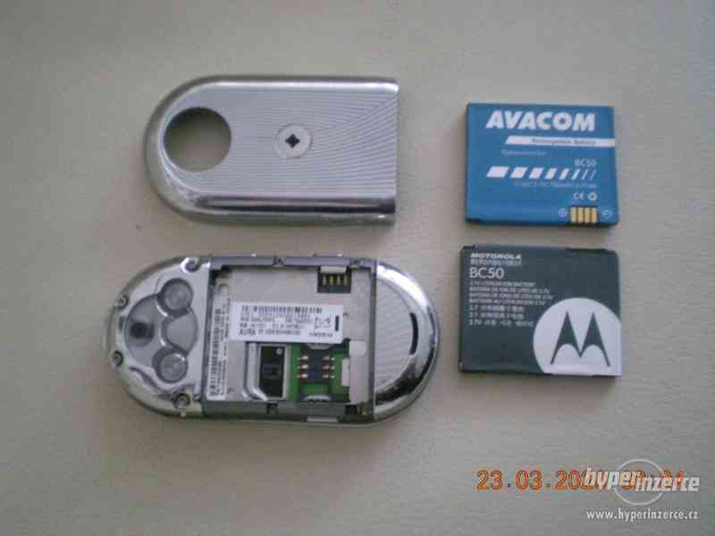 Motorola AURA z r.2008 - plně funkční mobilní telefon - foto 12