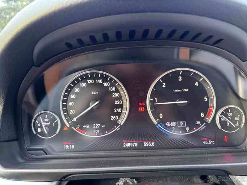 BMW Řada 5 2,5   F11 525d xDrive kombi M-paket - foto 10