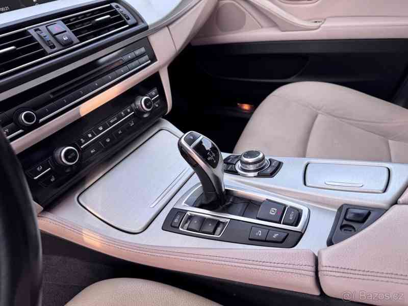 BMW Řada 5 2,5   F11 525d xDrive kombi M-paket - foto 9