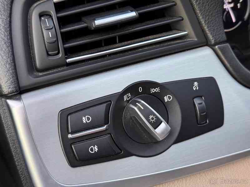 BMW Řada 5 2,5   F11 525d xDrive kombi M-paket - foto 17