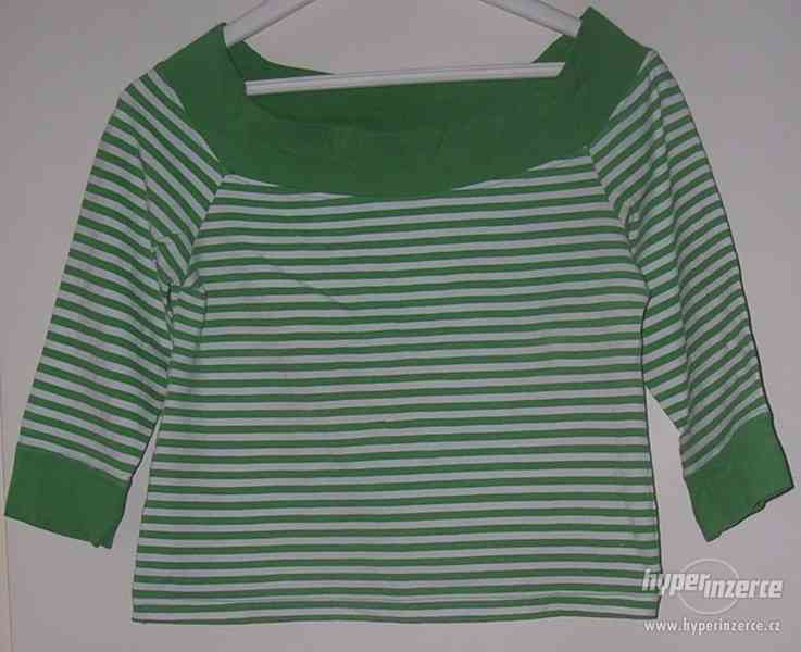 zelenobílé pruhované triko - vel. 38, - foto 1