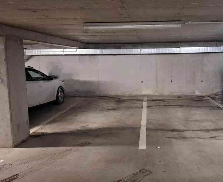 GARÁŽOVÉ STÁNÍ ZBUZANY PRAHA ZÁPAD - foto 4