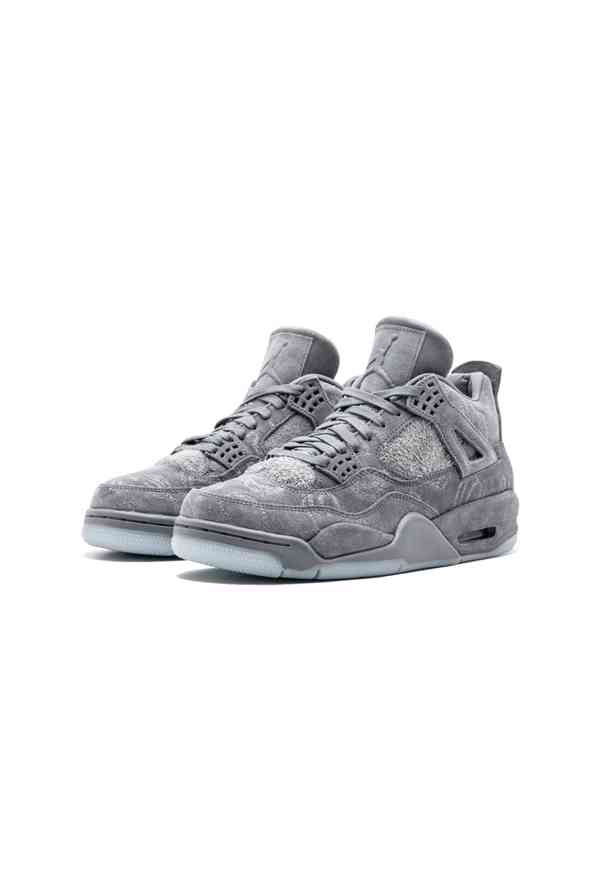 Jordan 4 Retro Sneakers