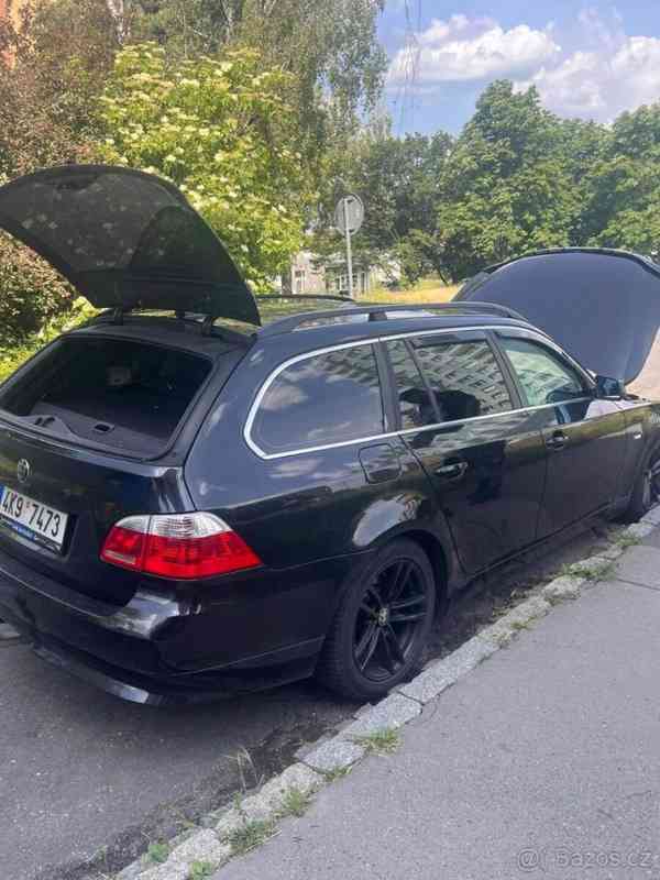BMW Řada 5 3,0   530d - foto 4