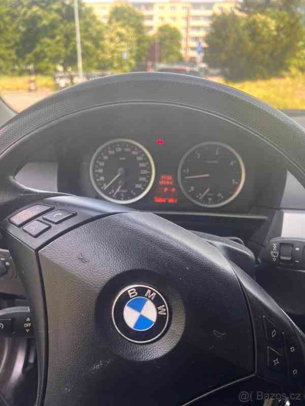 BMW Řada 5 3,0   530d - foto 13