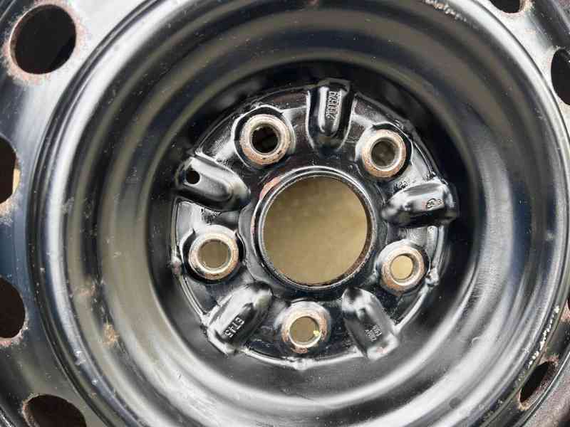 205/55R16 91H zimní sada TOYOTA AURIS 6,5x16 5x114,3 ET45 - foto 16