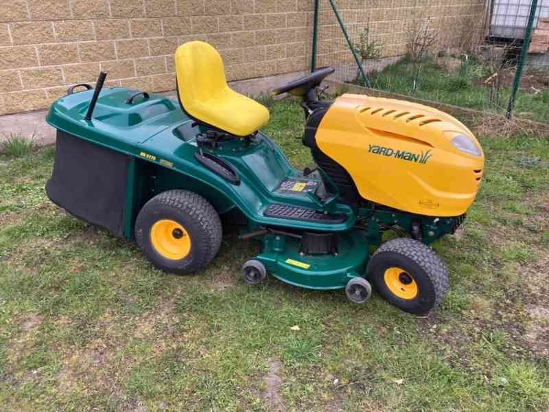Zahradní traktor YardMan - foto 3